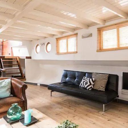 Luxury Large Houseboat Azara