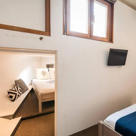 Luxury Large Houseboat Azara Casa de Férias