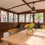 Feriehus Luxury Large Houseboat Azara *