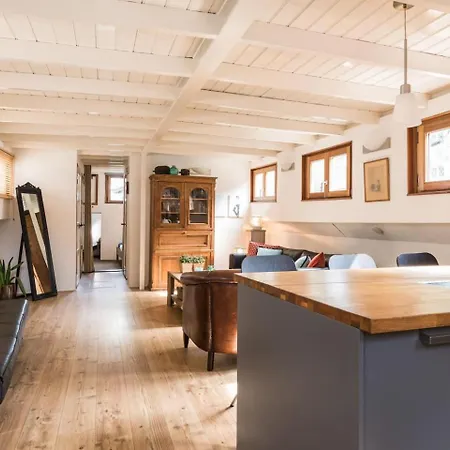 Luxury Large Houseboat Azara *