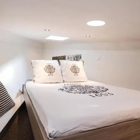 Luxury Large Houseboat Azara Amsterdam