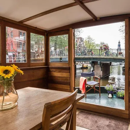 Luxury Large Houseboat Azara Feriehus