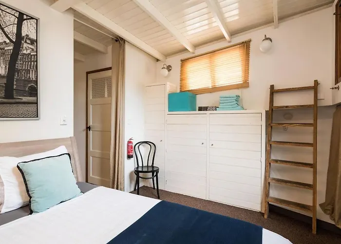 Luxury Large Houseboat Azara