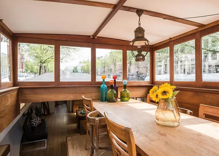 Vakantiehuis Luxury Large Houseboat Azara Amsterdam