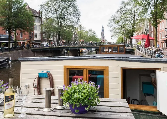 Vakantiehuis Luxury Large Houseboat Azara Amsterdam
