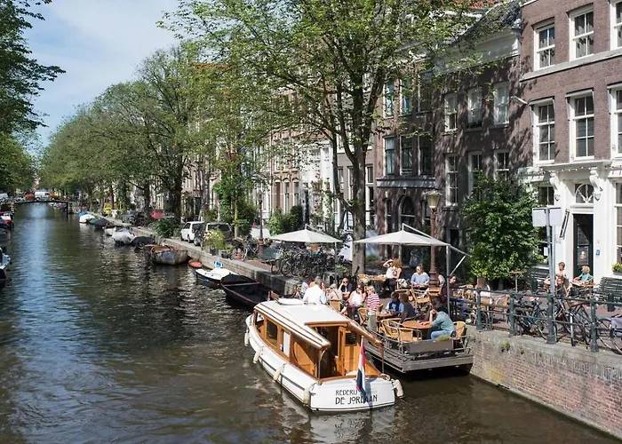 Vakantiehuis Luxury Large Houseboat Azara