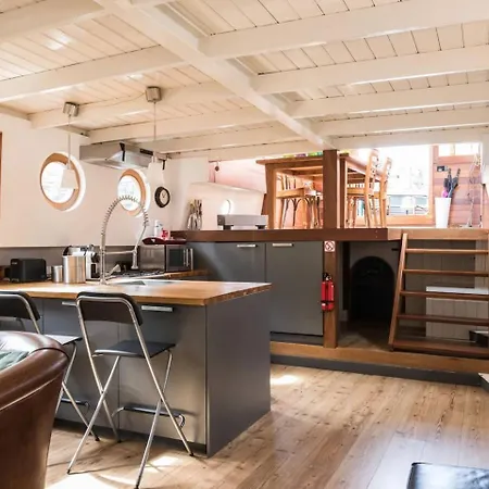 Feriehus Luxury Large Houseboat Azara Amsterdam
