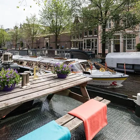 Luxury Large Houseboat Azara Vakantiehuis *