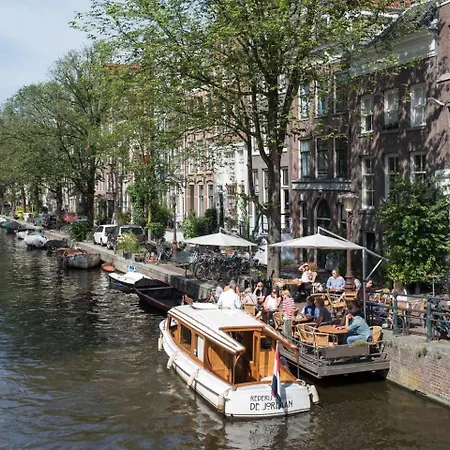 Vakantiehuis Luxury Large Houseboat Azara